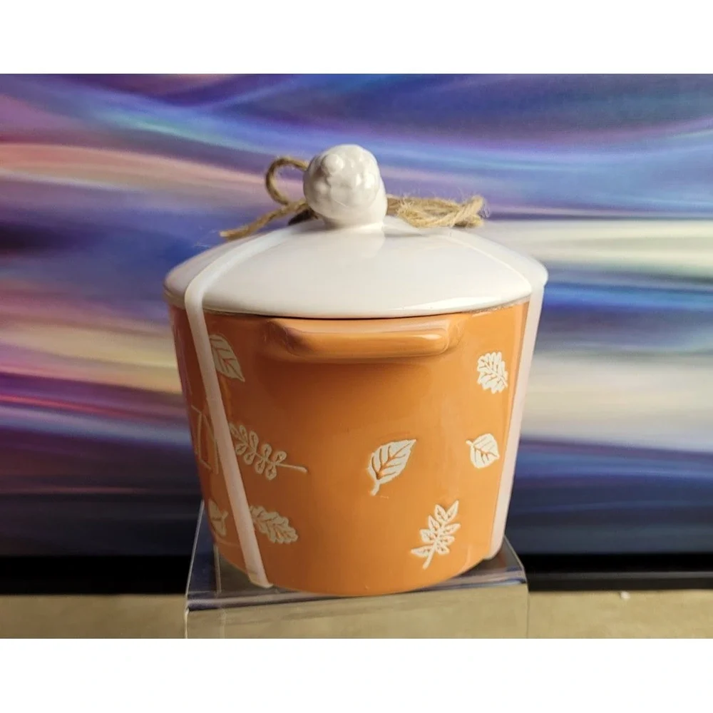 RAE DUNN Warm and Cozy Covered Crock Dish, Acorn Lid, NEW